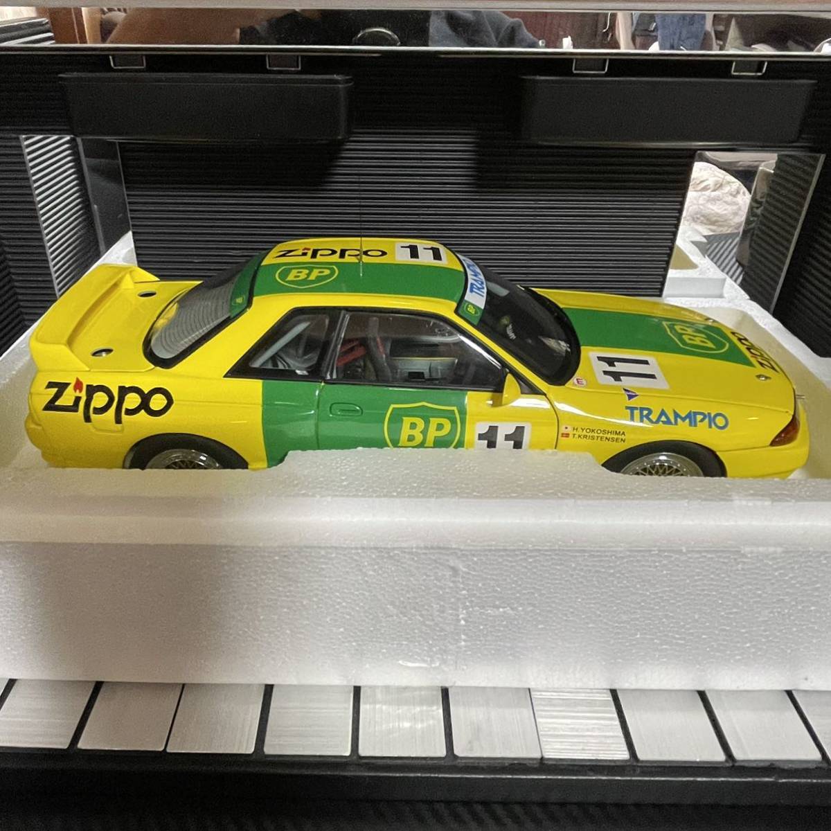 未展示品オートアート1/18スカイラインGT-R グループA( R32)-