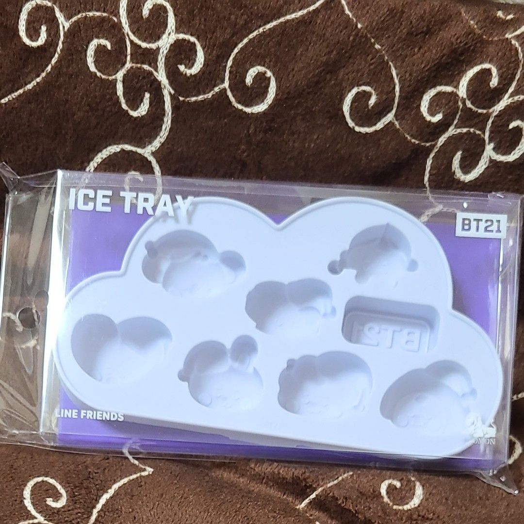 春のコレクション BT21 アイストレイ 製氷トレイ お菓子作り 新品未使用