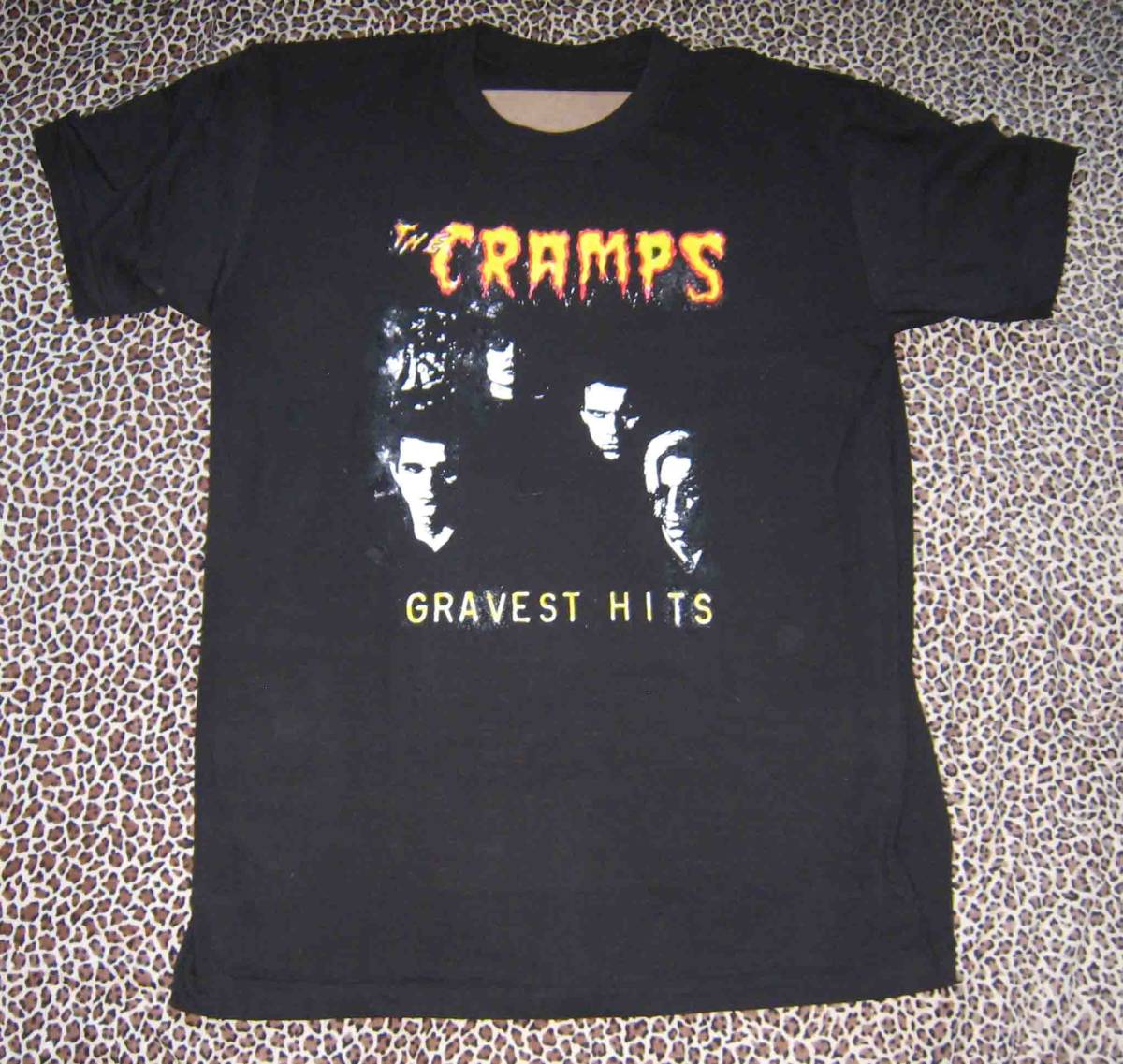 THE CRAMPS　　ザ・クランプス　　黒地　M .L.2L.3L の4サイズから選べます_画像1