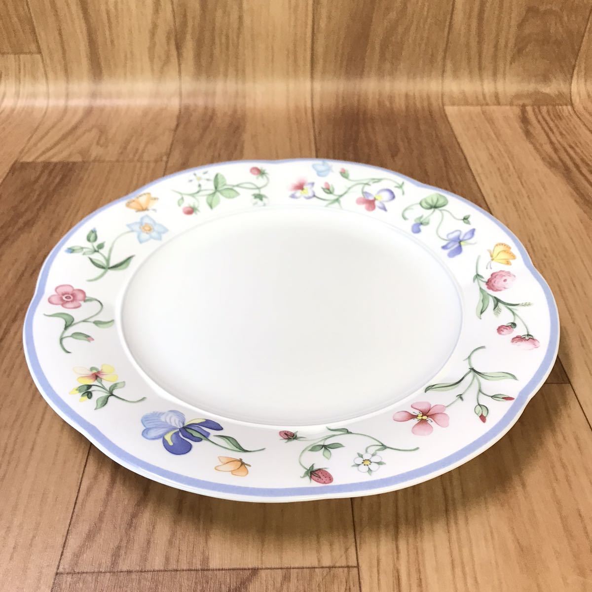 送料無料/良品/VILLEROY＆BOCH ビレロイ＆ボッホ 26.5cm プレート 4枚セット 花柄 ホワイト系/洋食器 プレート皿 ディナープレート 大皿 皿