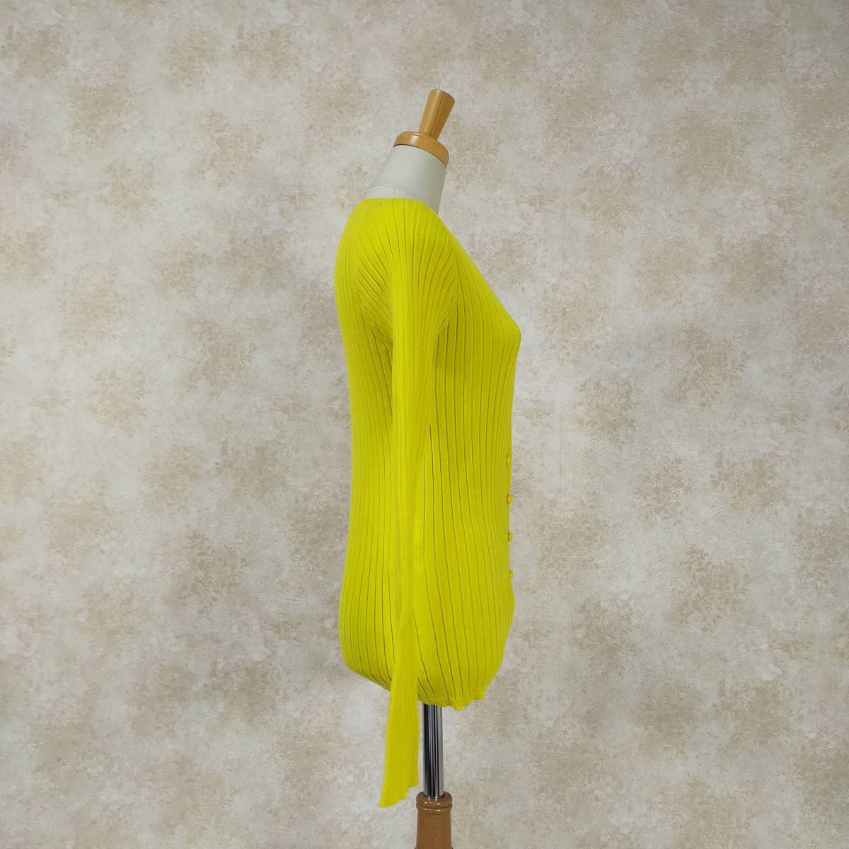  DKNY DKNY rib cardigan S yellow yellow color stretch compact button simple spring color refreshing elasticity 1921