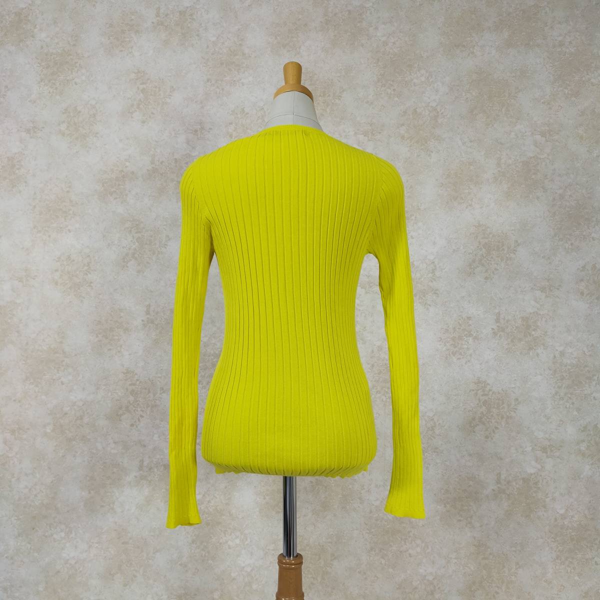  DKNY DKNY rib cardigan S yellow yellow color stretch compact button simple spring color refreshing elasticity 1921
