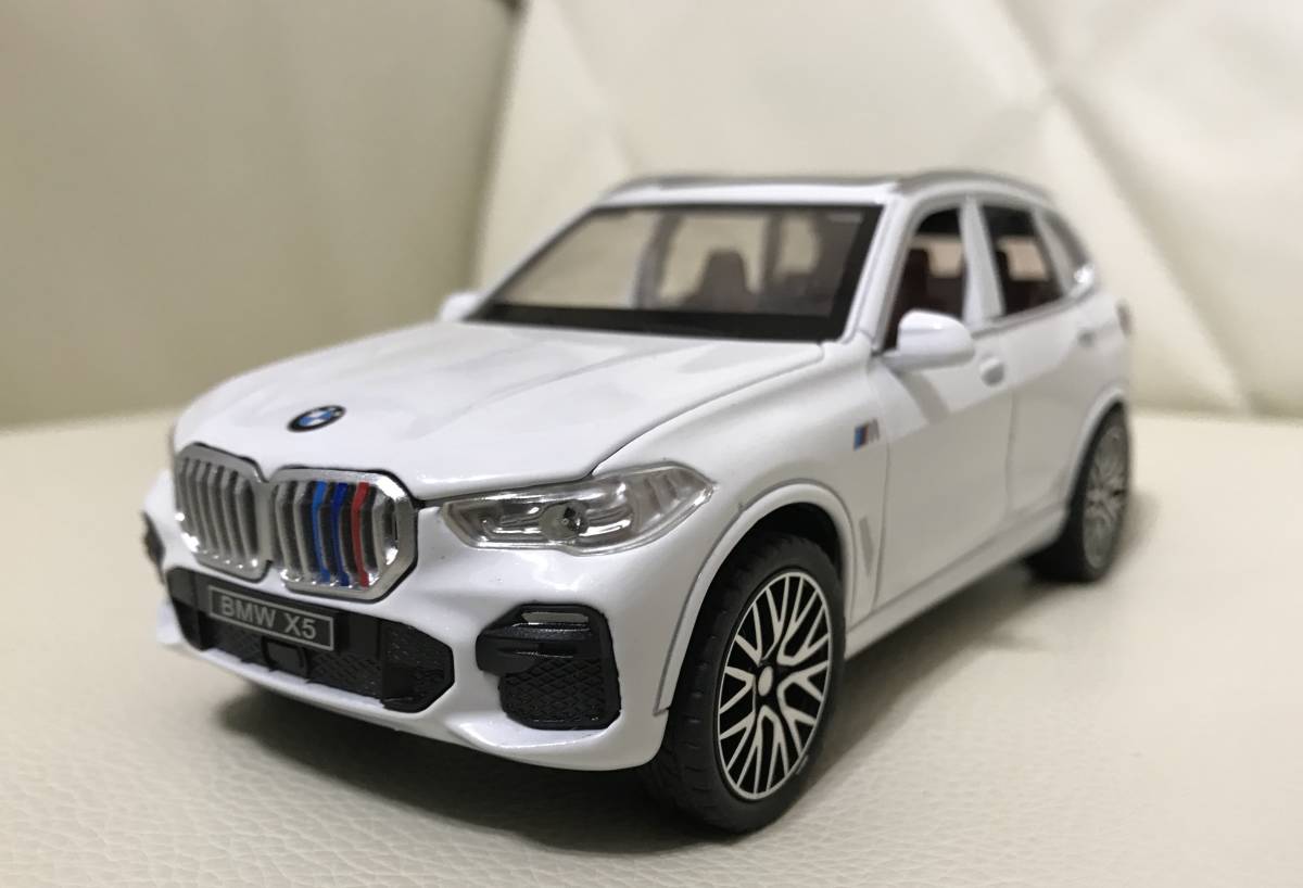 BMW X5 1/32ダイキャストモデルプルバックタイプ白_画像1