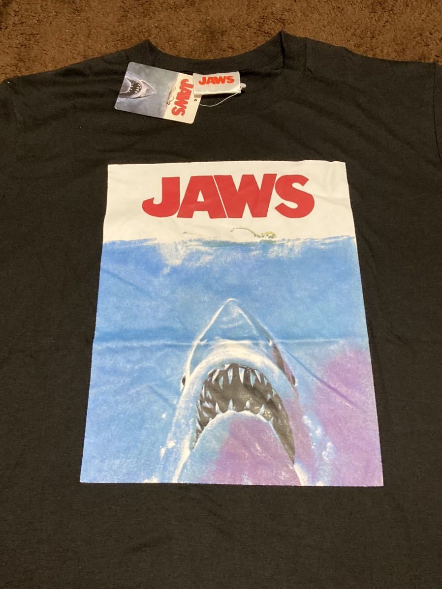 【Mサイズ】新品 完売品 JAWS シャツ 映画 タグ付き 正規ライセンス品 Tシャツ/ジョーズ スピルバーグ/USJ ユニバ着 ブラック 黒 b_画像1