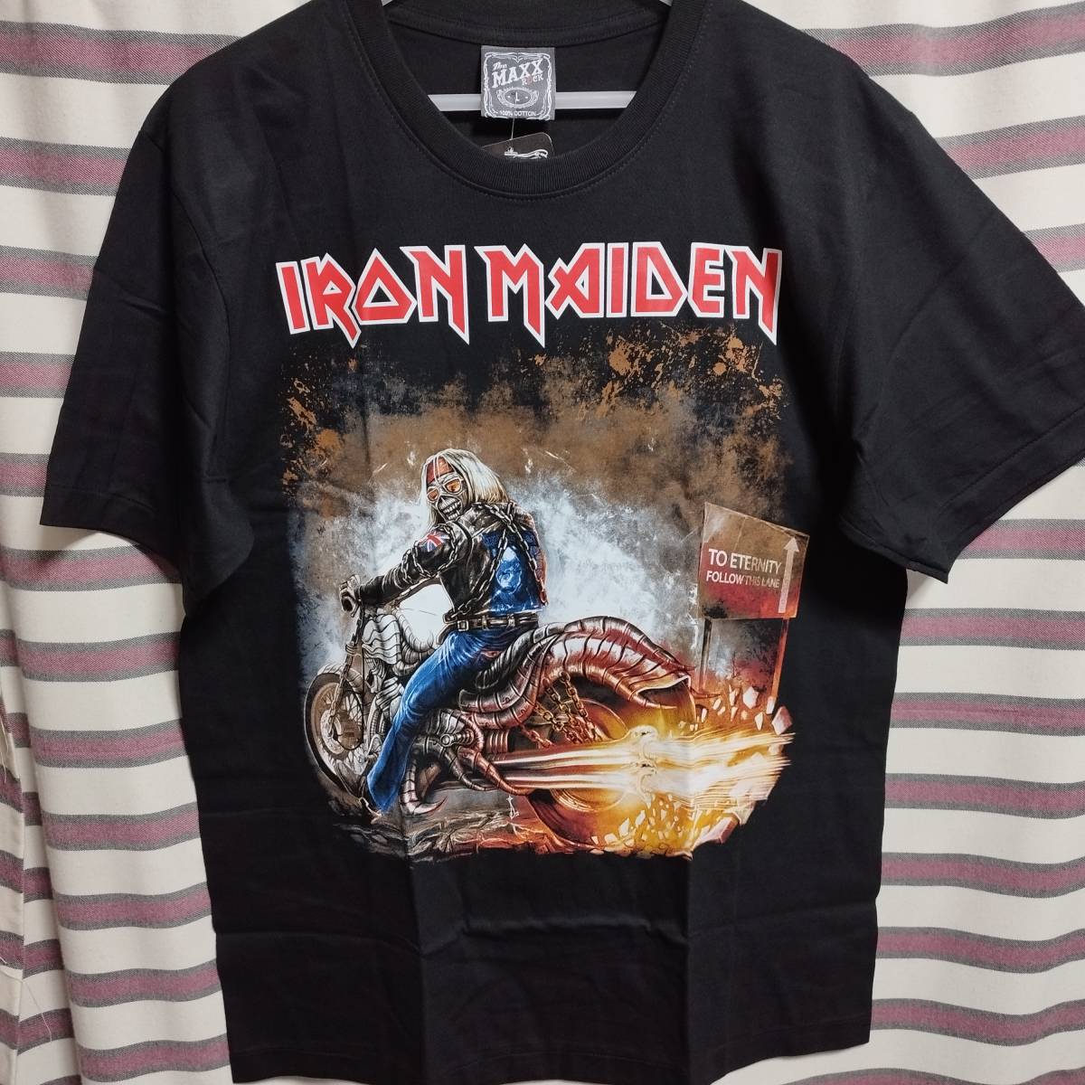 希少柄★ IRON MAIDEN アイアンメイデン　Ｔシャツ【Mサイズ】送料無料◇ バックプリント有 AC/DC バンドT