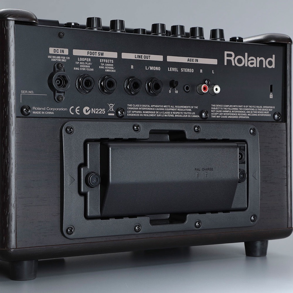  Roland ROLAND BTY-NIMH/A Rechargeable Amp Power Pack Roland усилитель специальный заряжающийся батарейный источник питания 