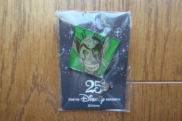 東京ディズニーリゾート25周年 ピンバッチ 非売品 シリキウトゥンドゥ