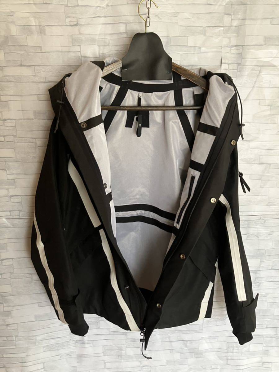 11 by boris bidjan saberi 11バイ ボリスビジャンサベリ マウンテン