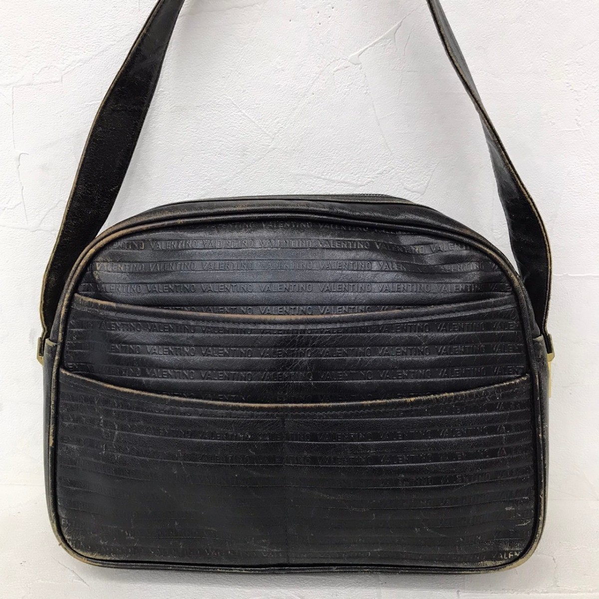 イタリア製 MARIO VALENTINO マリオバレンチノ 本革 オールレザー ショルダーバッグ ボディバッグ ビジネスバッグ 鞄 かばん  ブラック