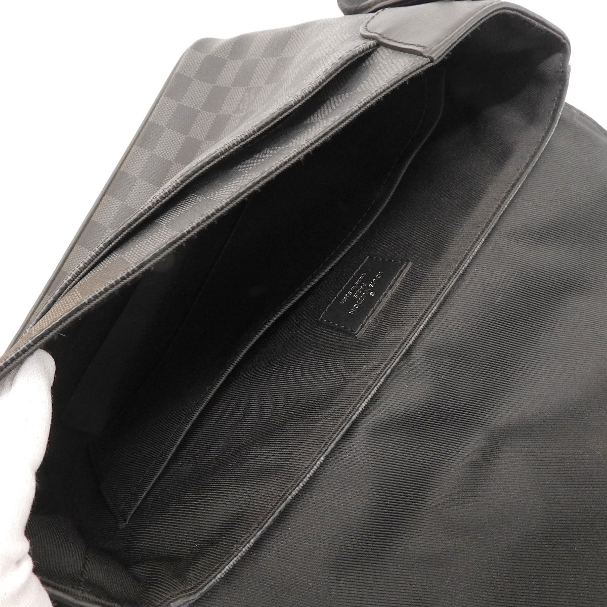ルイヴィトン LOUIS VUITTON ダミエグラフィット ディストリクトPM