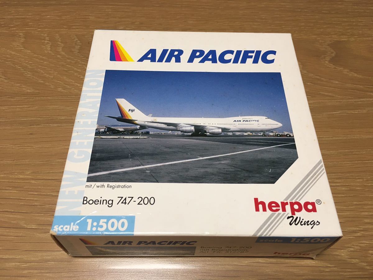 ヘルパ エアパシフィック航空 B747-200 1/500 230411