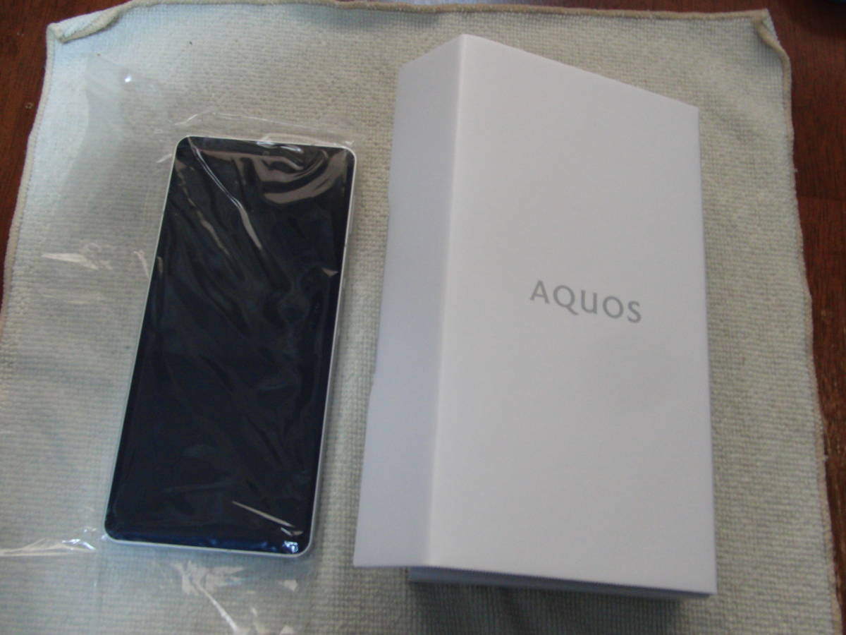 AQUOS sense6s シルバー 64GB SIMフリー SH-RM19S-