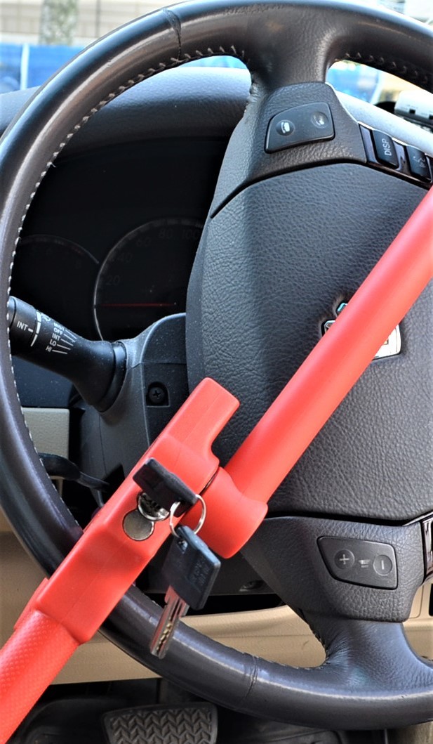  limited sale * anti-theft for * storage . convenient 2. folding type, conspicuous color strong material * form * springs steering wheel lock * free shipping *
