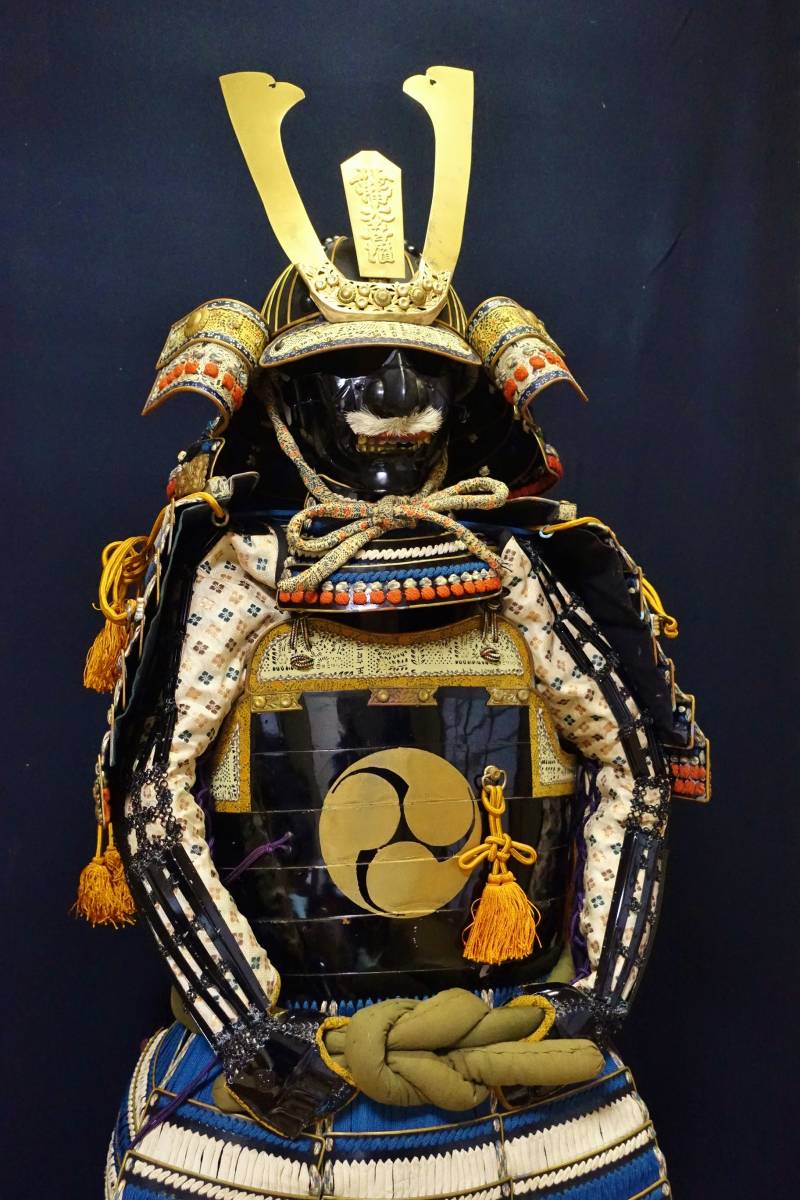 貴重 旧家蔵出し 時代甲冑 鉄地胴 甲冑 等身大 鎧 面頬 大鎧 鎧兜 貴重 旧家蔵出し 時代甲冑 鉄地胴 甲冑 等身大 鎧 面頬 大鎧 鎧兜