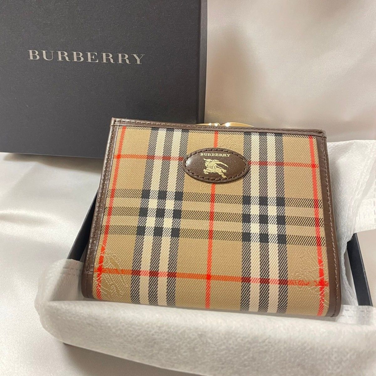 【未使用に近い】BURBERRY バーバリー 二つ折り財布 がま口 箱付