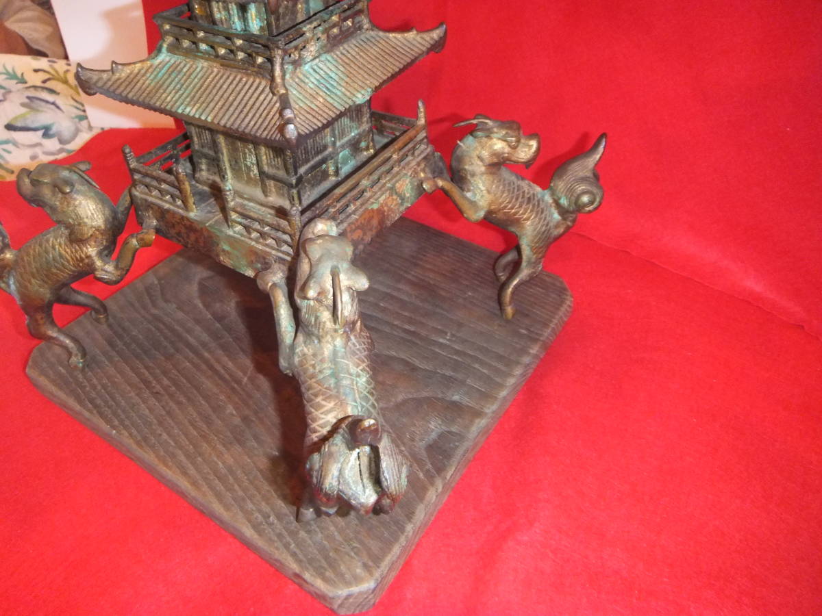 一角狛犬と五重塔　銅製　骨董　時代物　仏具　仏像　神社仏閣　オブジェ_画像3