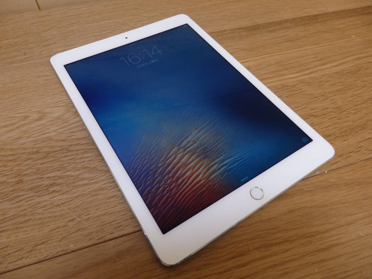 4◆iPad Air2 A1567 16GB Wi-Fi + Cellularモデル シルバー アイパッド USED◆送料込◆_画像1