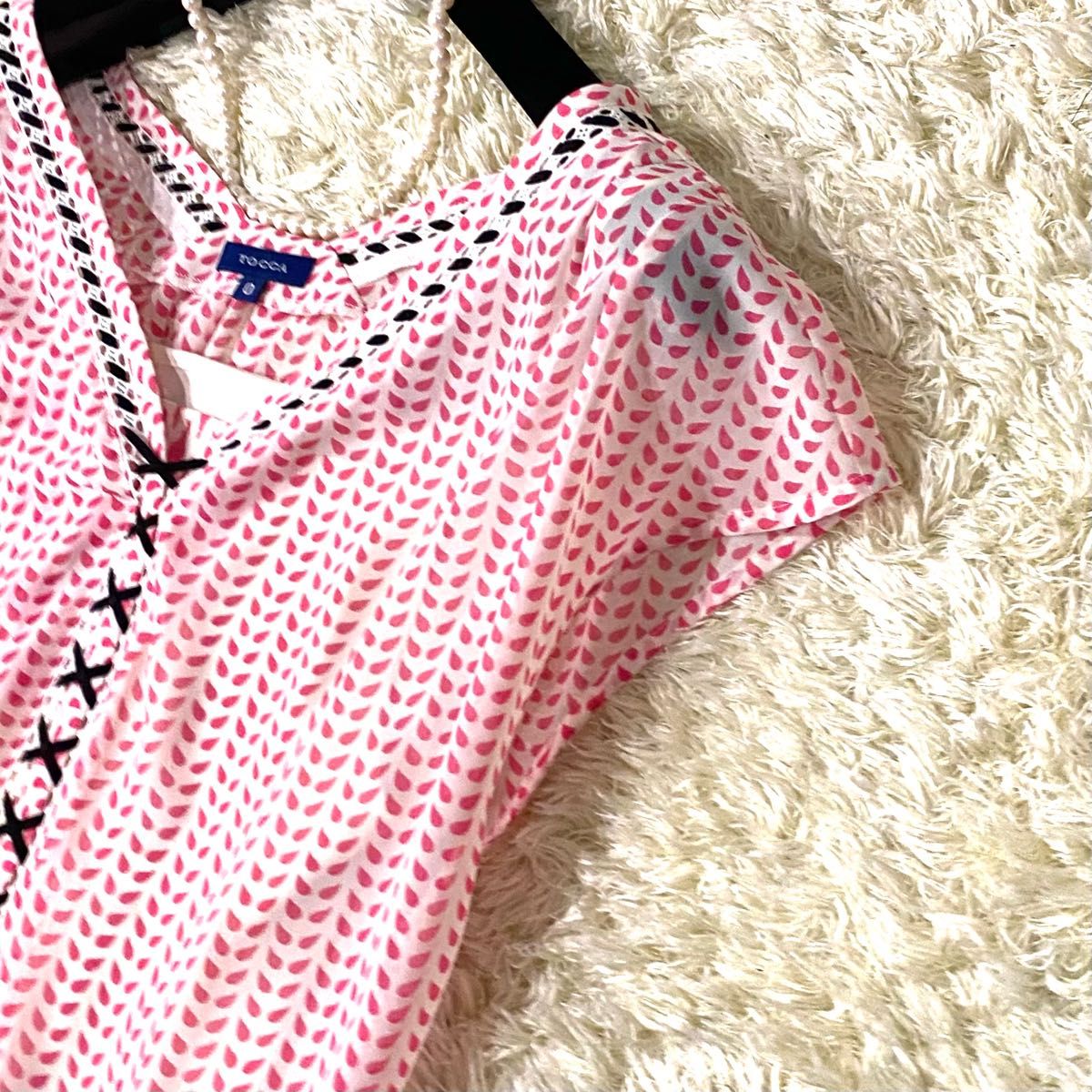 ブティック 【極美品】トッカ 刺繍レースワンピース スクエアネック
