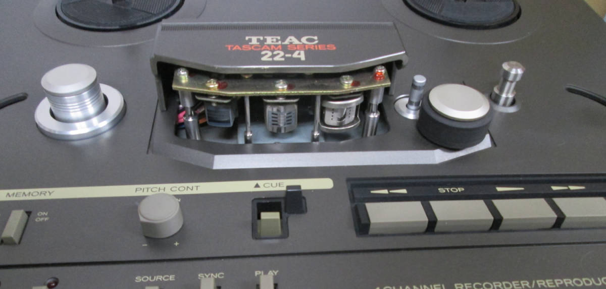 経年○TEAC (TASCAM) 22-4 オープンリールデッキ 4チャンネル 経年○TEAC (TASCAM) 22-4 オープンリールデッキ 4チャンネル