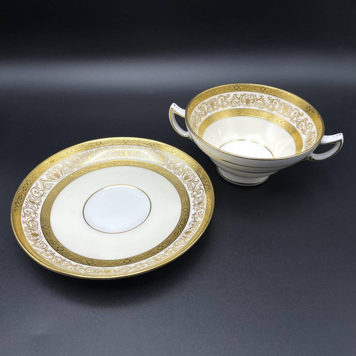 * gorgeous ... special order goods * Minton ×kola moa cabinet cup & saucer MINTONteibi Scola moa gold paint 24Kasido Gold 