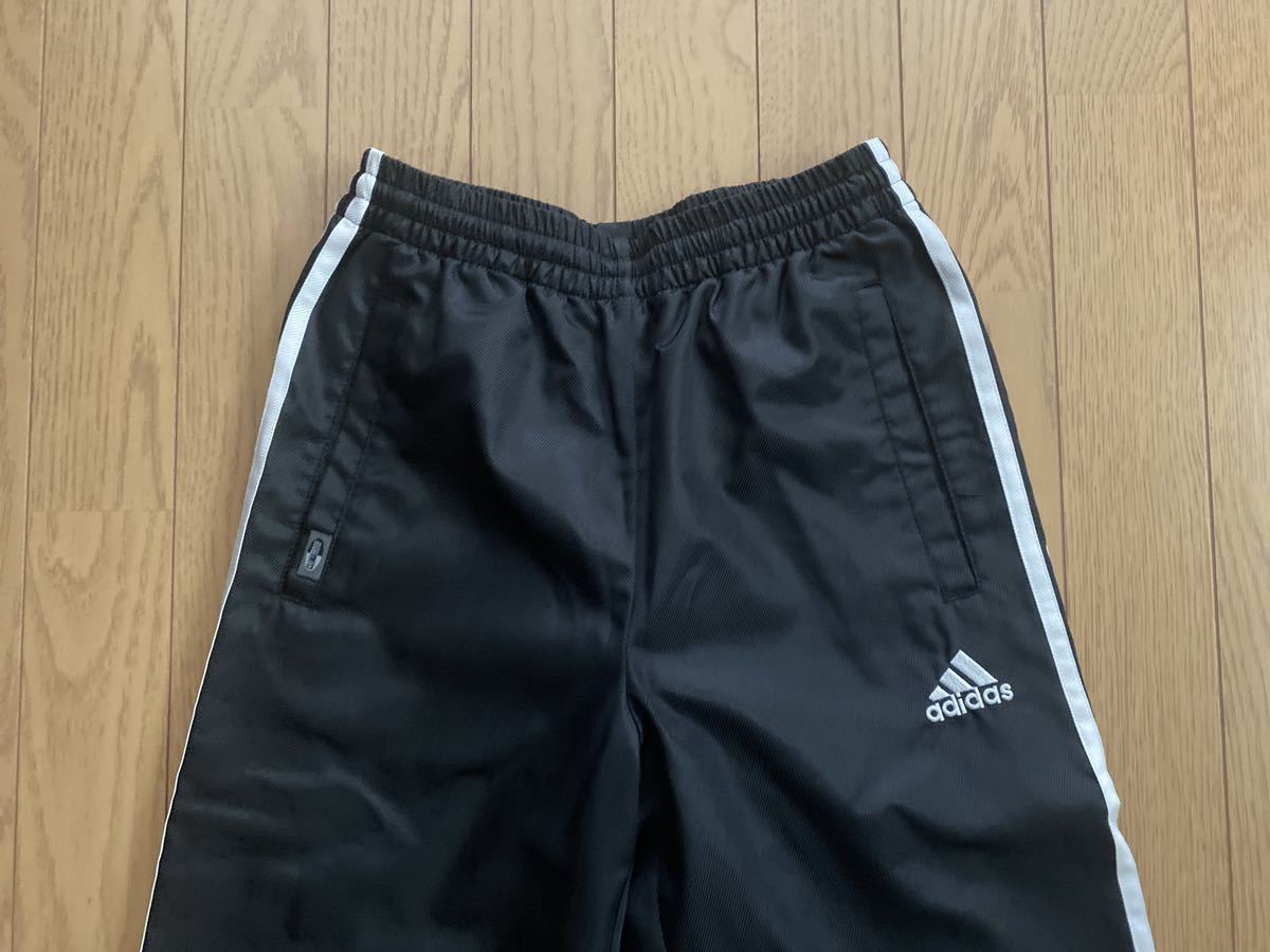 ★adidas CLIMA PROOF ナイロンパンツ 150 黒★_画像2