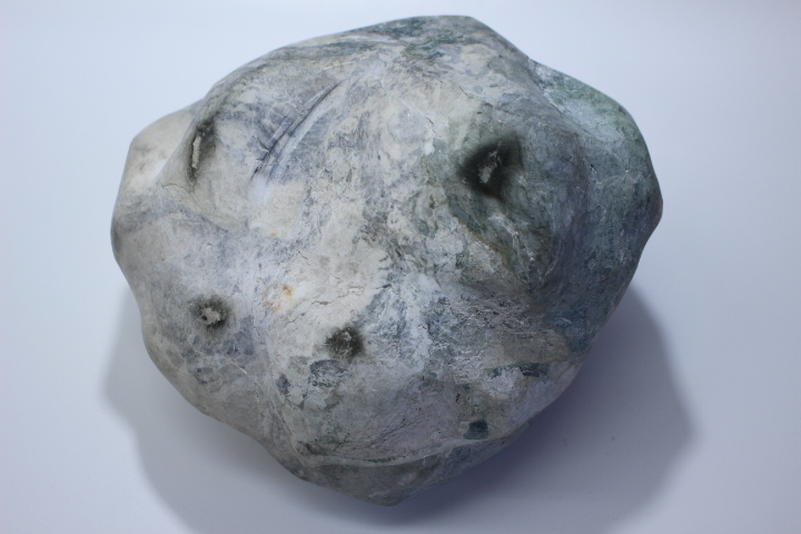 d947 コレクター放出 天然記念物 国産 糸魚川 姫川 翡翠 重量7.55