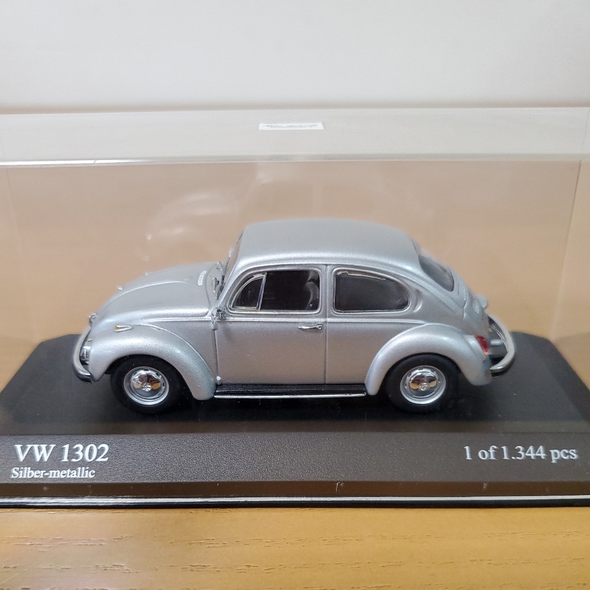 1/43 Minichamps MINICHAMPS/Volkswagen Beetle 1302 1970 Silber-metallic/ Volkswagen Beetle 1302 серебряно-металлический 