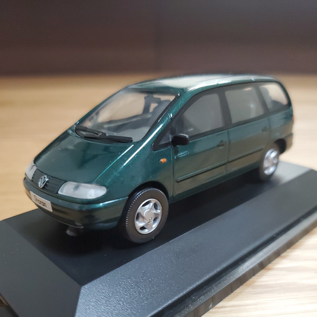 1/43 ヘルパ herpa ミニカー/Volkswagen Sharan/フォルクスワーゲン シャランの画像5