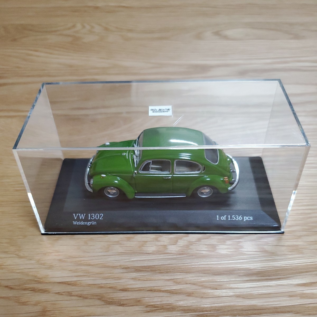 1/43 ミニチャンプス/Volkswagen Beetle 1302 Saloon 1970-72 Weidengrun/フォルクスワーゲン ビートル サルーン ウィローグリーンの画像7