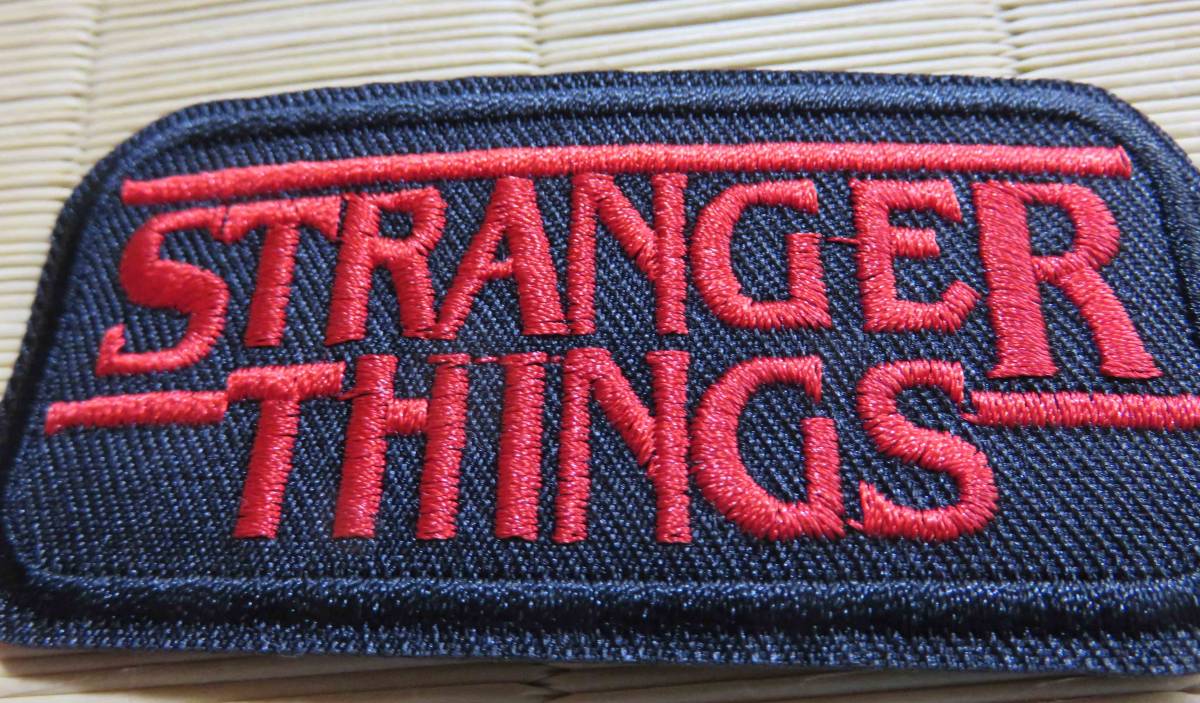 角丸長方形HQ黒赤◎新品アメリカ 『ストレンジャー・シングス 未知の世界』Stranger Things刺繍ワッペン激渋■ドラマ　映画■洋服　衣服DIY_画像3