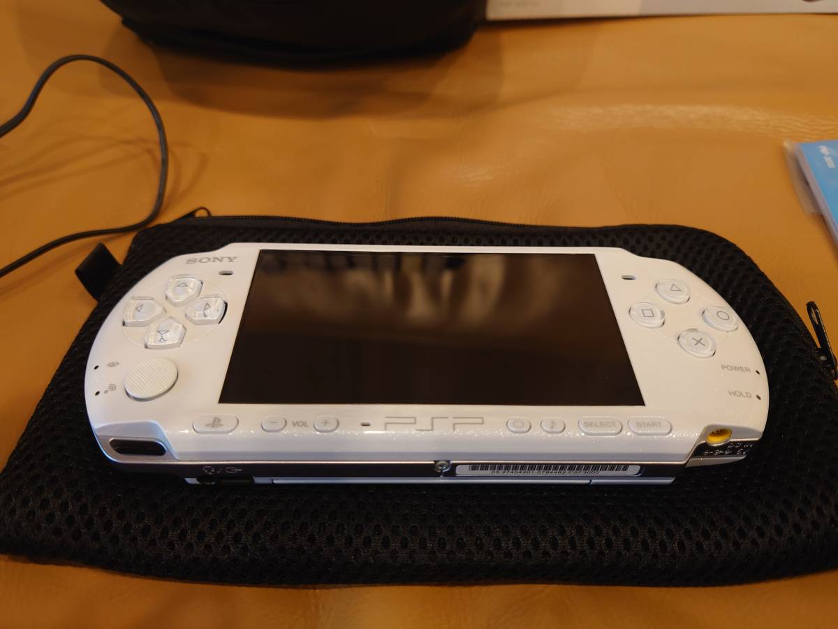 PSP3000　バッテリー新品　ソフト10本_画像3