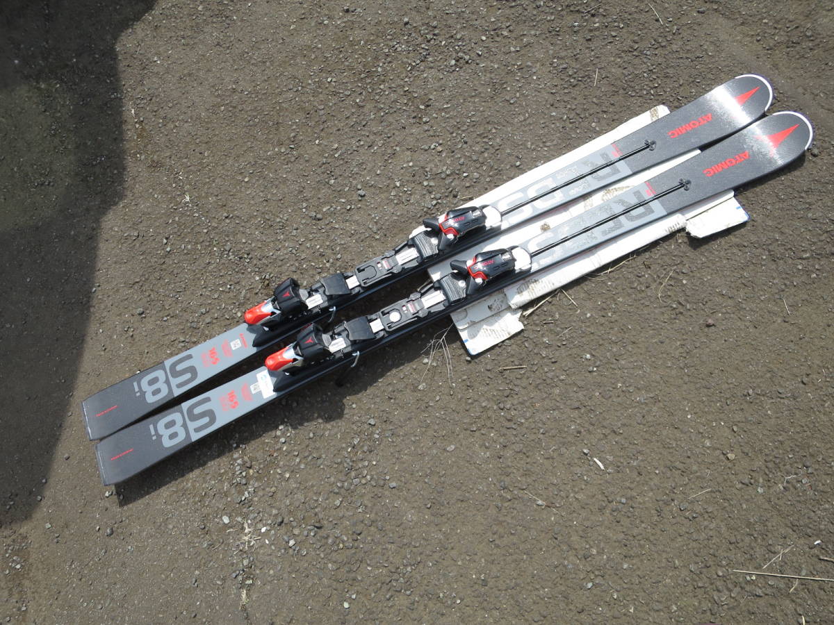 完璧 ATOMIC REDSTER S8i 165cm X12 GW 未使用? 160cm