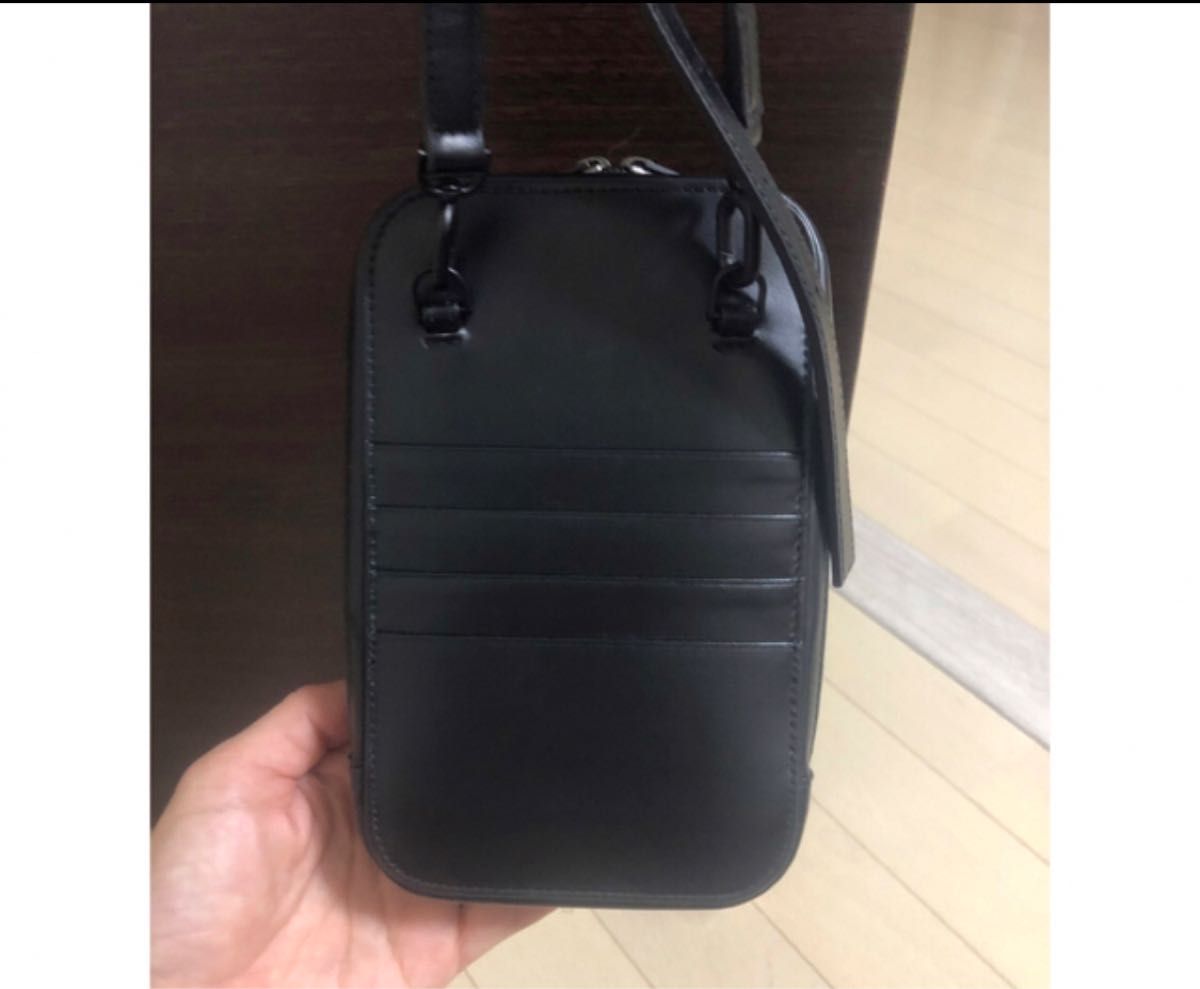 バレンシアガ BALENCIAGA スマホショルダー