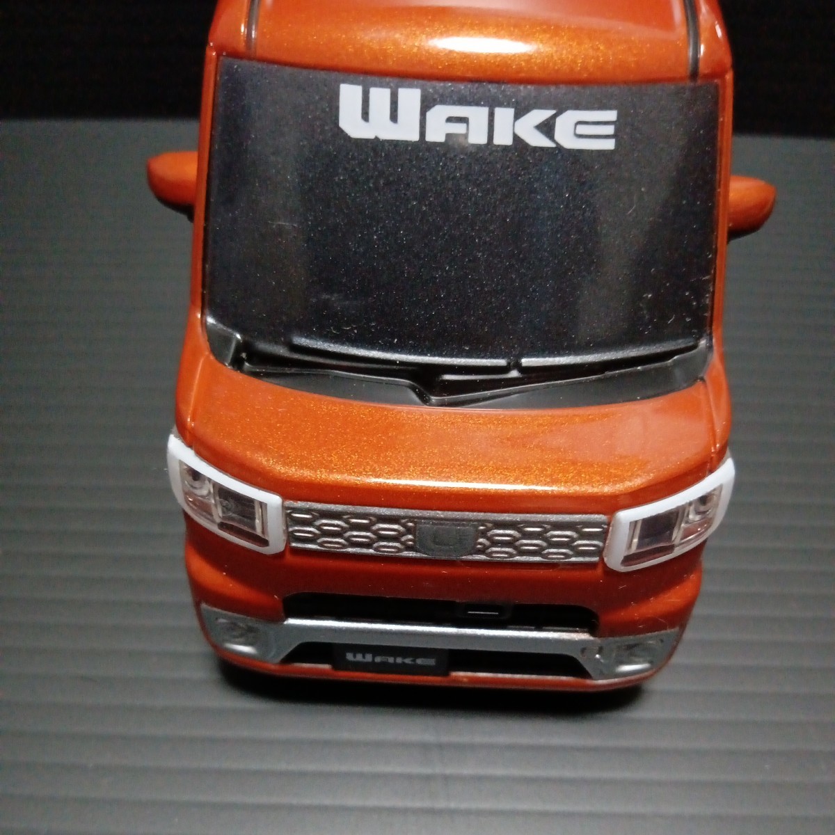● プルバックカー「DAIHATSU ウェイク」WAKE オレンジ系 ミニカー プルバック