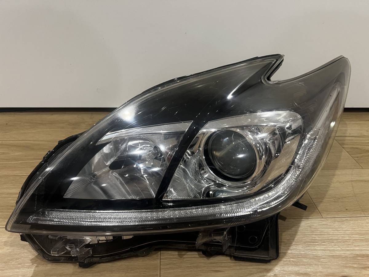 トヨタ プリウス ZVW30 後期 左 ヘッドライト HID KOITO 47-52