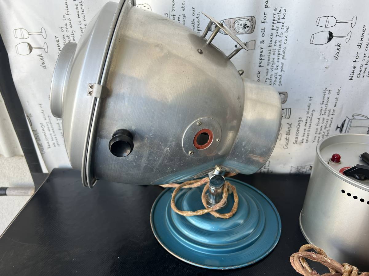 W3332 東京光線療法研究所 光線治療器 サナモア カーボン付(健康用品