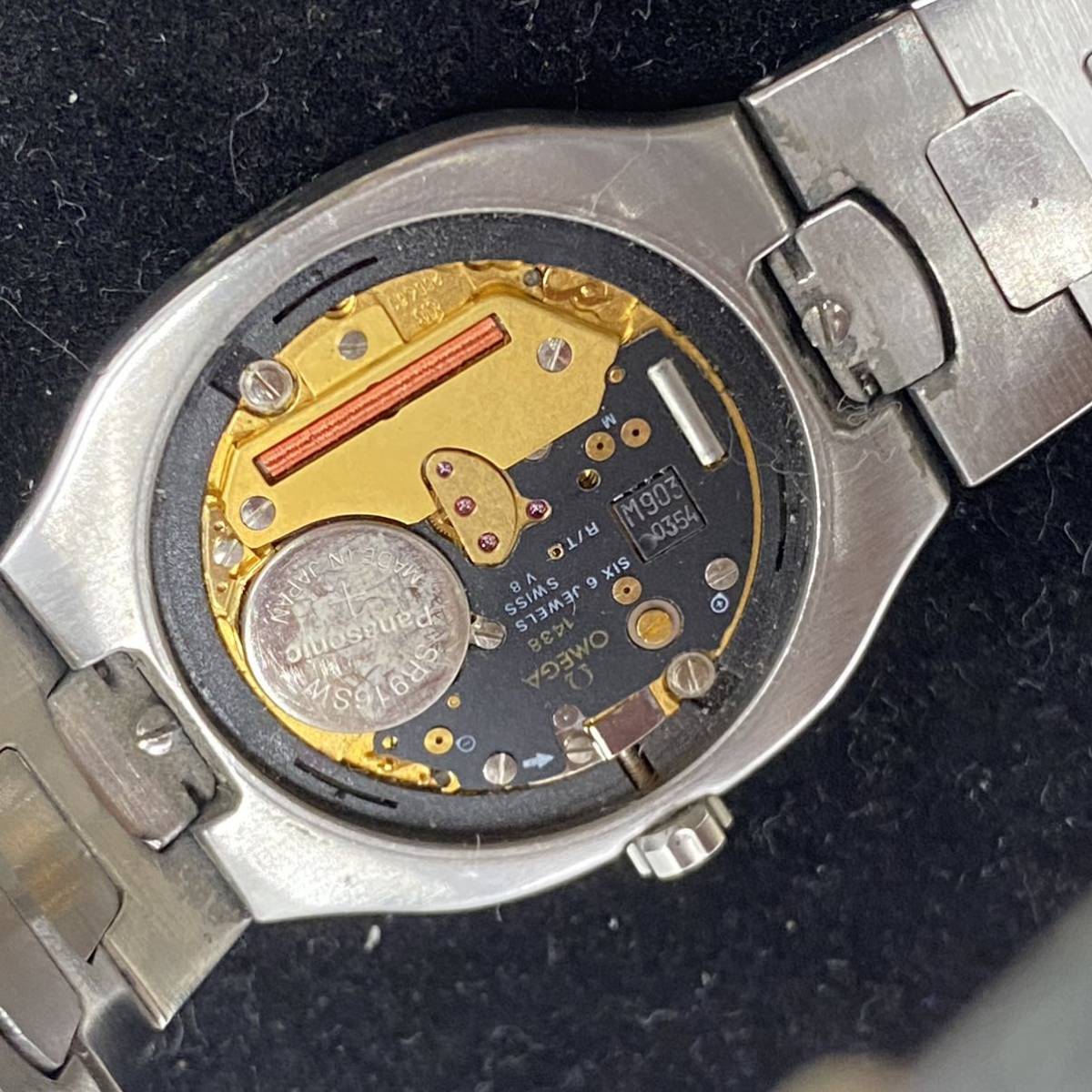 ☆1399 OMEGA オメガ Seamaster シーマスター 1438 黒文字盤 シルバーカラー 腕時計 【中古/現状品/動作未確認】_画像5