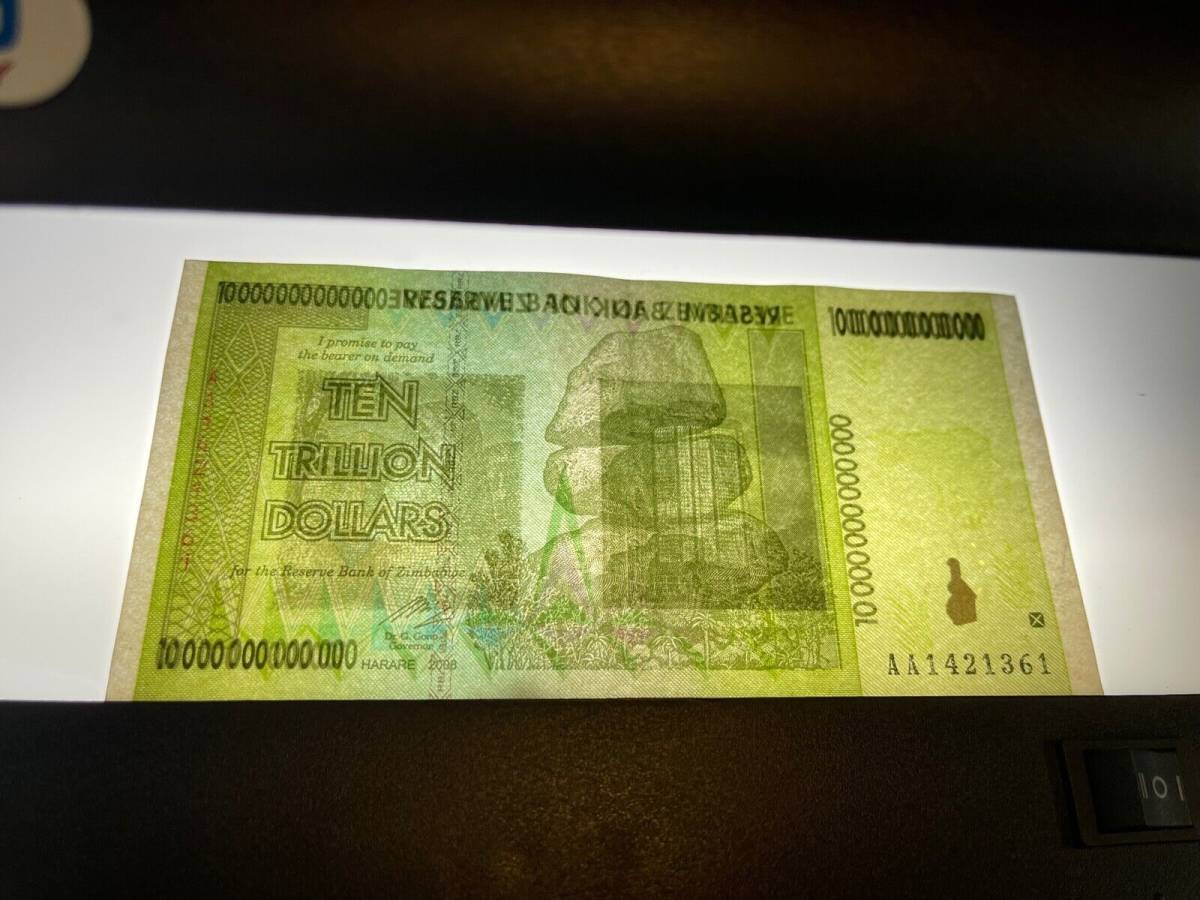 ジンバブエドル(100兆ドル) 24k ゴールド ハイパーインフレ紙幣