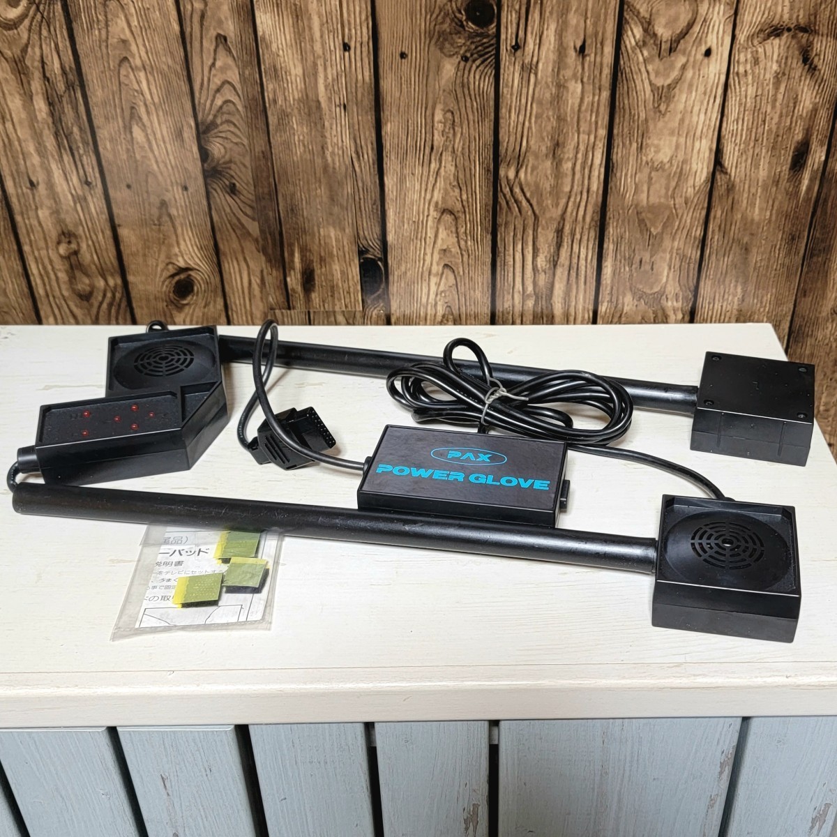 新品即決 ファミコン 専用コントローラー パワーグローブ POWER GLOVE