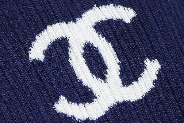 CHANEL ◆ リブニット タンクトップ ネイビー 40サイズ (袋付き) CCロゴ 裾フリル ストレッチ ノースリーブ カットソー シャネル ◆WX15_画像5