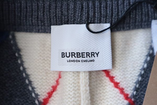 ★未使用 BURBERRY ◆カシミヤ混 ニットショーツ グレー Mサイズ (下げ札付 定価10万円位) アーガイル柄 ハーフパンツ バーバリー ◆WX10_画像7