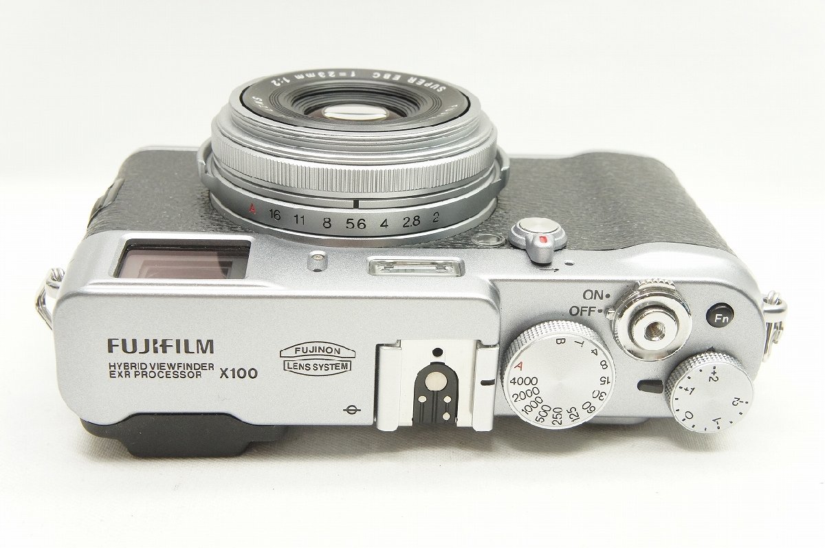 美品 FUJIFILM フジフイルム FinePix X100 シルバー コンパクト