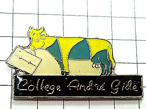 ピンバッジ・学生鞄とウシ牛◆フランス限定ピンズ◆レアなヴィンテージものピンバッチ_画像1