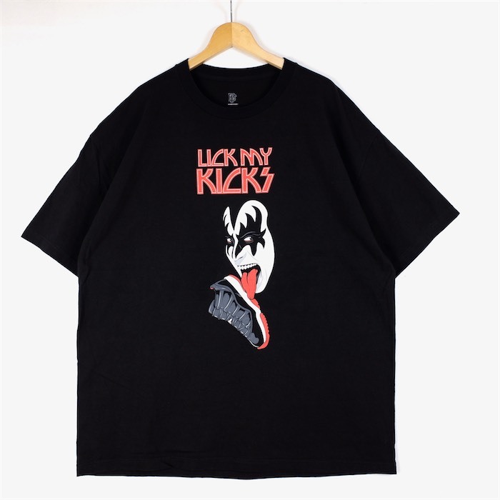 BOBBY FRESH クルーネック半袖プリントTシャツ メンズUS-2XLサイズ エアジョーダン11 KISS 黒 AIR JORDAN11 古着 t-2452n_画像2