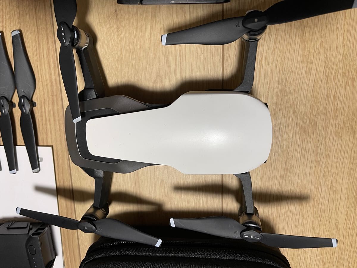 美品DJI MAVIC Air コンボフルーセット バッテリー2つです|PayPayフリマ