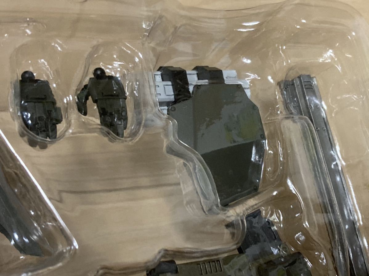 レフトアライブ LEFT ALIVE ヴォルク 限定版 一部欠品 フロント レフトアライブ LEFT ALIVE ヴォルク 限定版 一部欠品 フロント