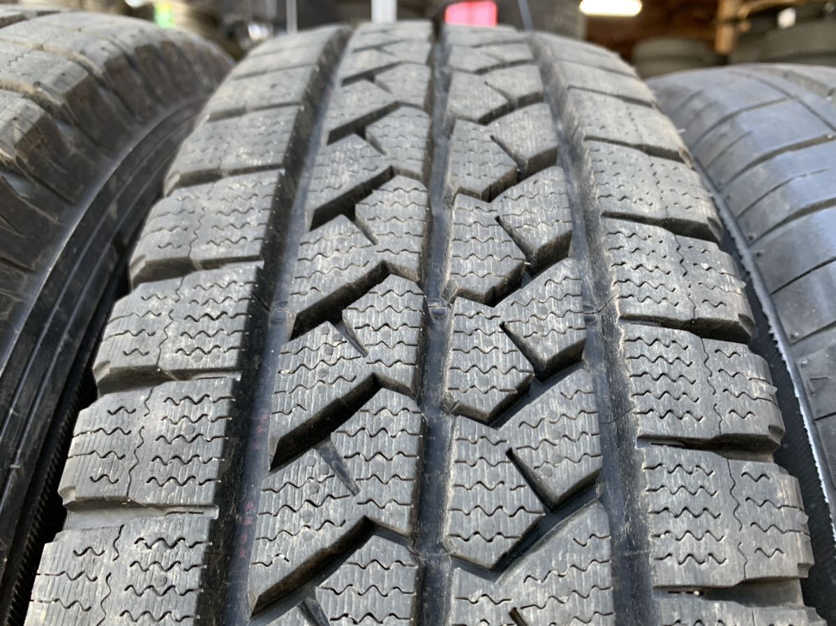 バリ溝　スタッドレス 4本セット　スチールホイール付き ブリヂストン ブリザック　VL1 185/80R15 103/101L LT 15×5.5J_画像5