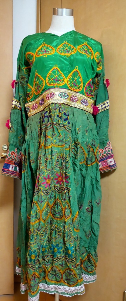 Yahoo!オークション - 激レア☆博物館級☆ 民族衣装 アフガニスタン 