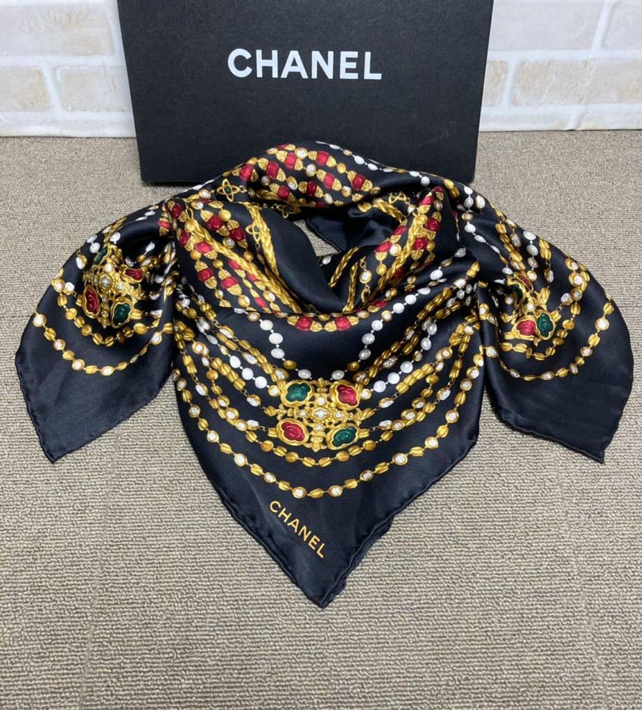 美品】CHANEL シャネル 大判シルクスカーフ-