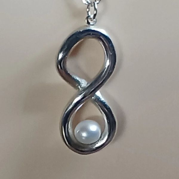  hand made * silver fresh water pearl. better fortune * Lucky 8* Infinity silver necklace 